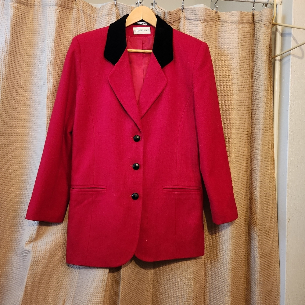Charles Klein Women's Red Blazer with Black Velvet Collar Size 10